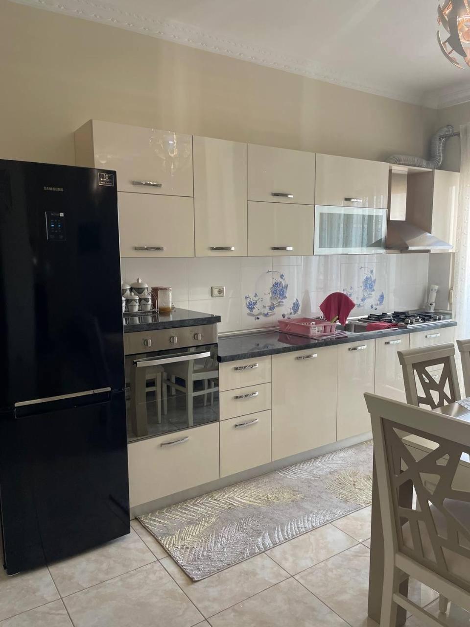 Pensjonat Shkoder Apartment Szkodra