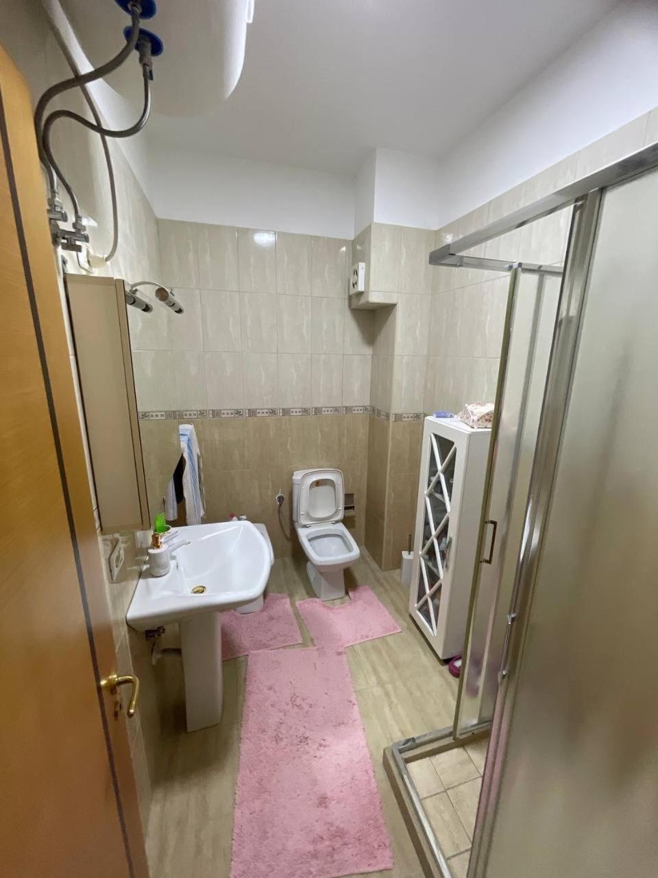 Pensjonat Shkoder Apartment *
